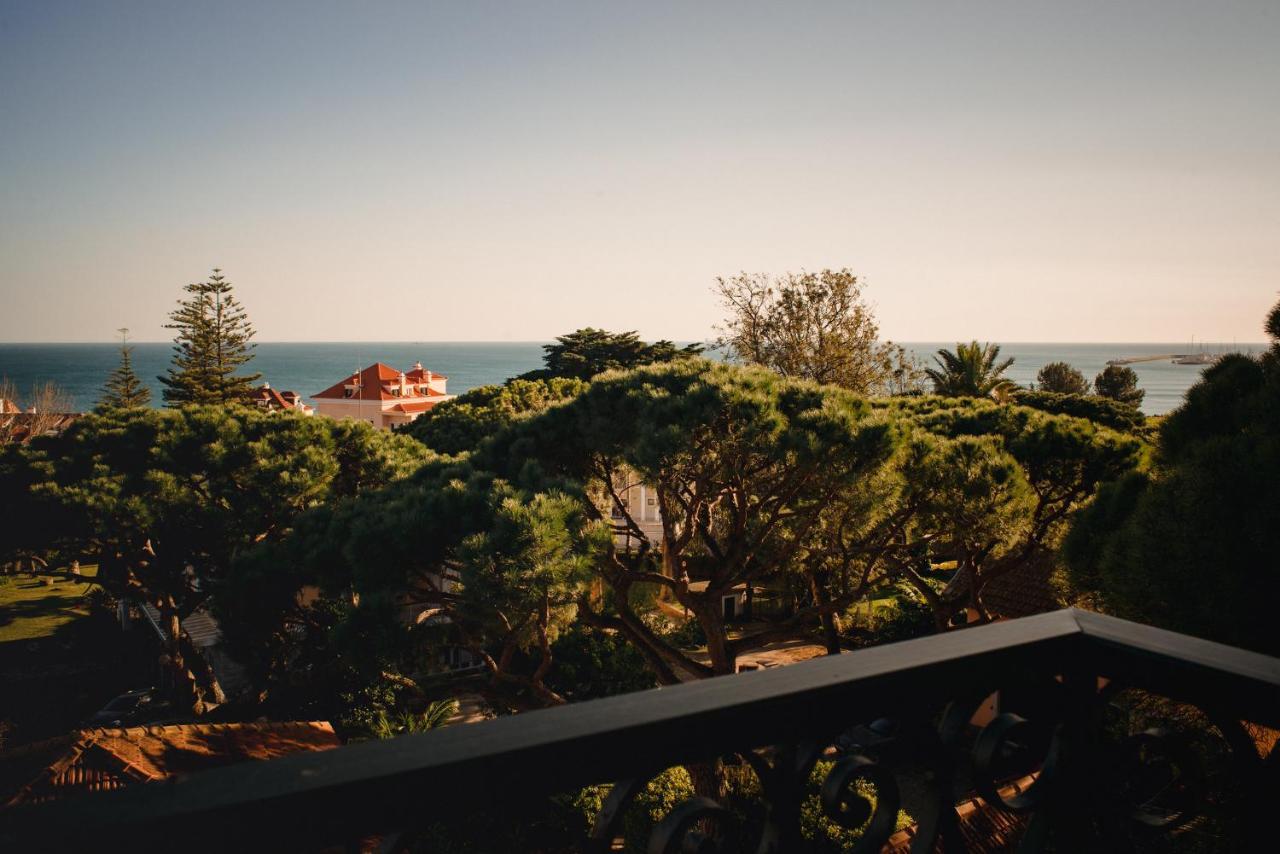 A House In Estoril - Adults Only Hotel Bagian luar foto View of the sea from the hotel