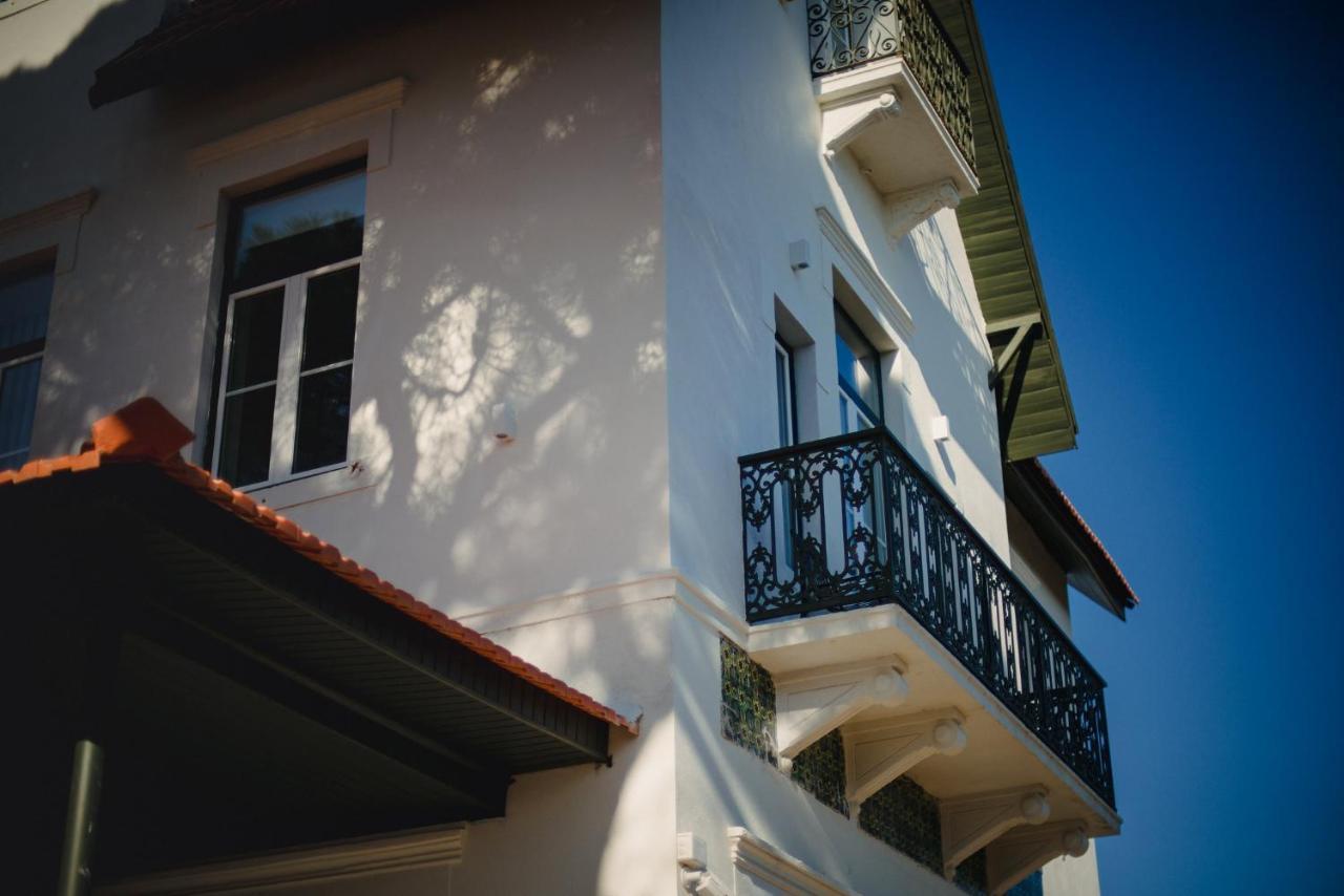 A House In Estoril - Adults Only Hotel Bagian luar foto A typical house in the city