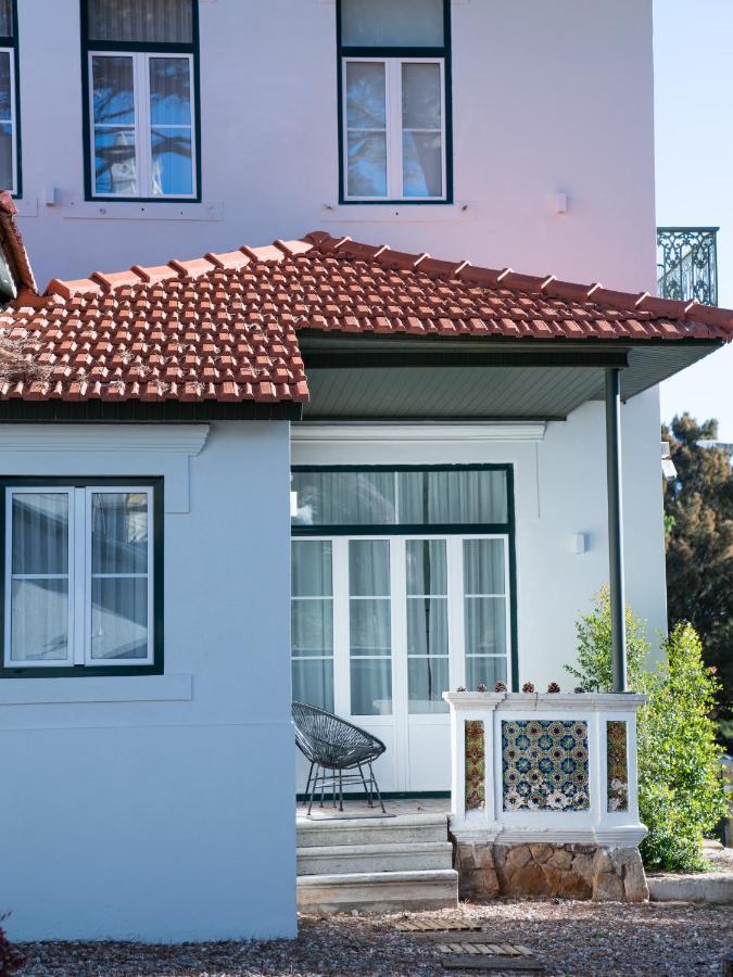 A House In Estoril - Adults Only Hotel Bagian luar foto A typical example of a Portuguese house